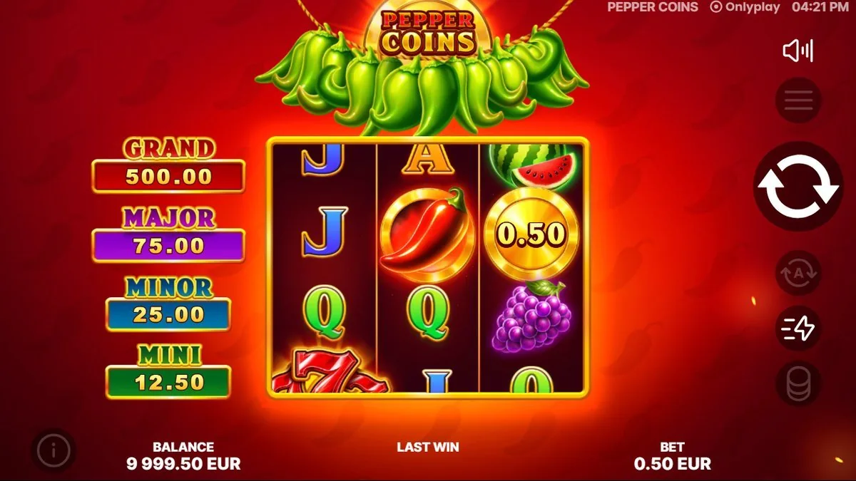 Pepper Coins Grundspiel: 3x3-Raster mit roter Chili auf goldener Münze, Münze 0,50, Wassermelone, Weintraube und rote 7, links die Jackpot-Leiter GRAND/MAJOR/MINOR/MINI