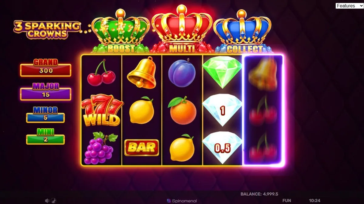 3 Sparking Crowns Grundspiel: fuenf Walzen mit Fruechten, die flammende 777-Wild, drei Kronen BOOST MULTI COLLECT und die vier Jackpots GRAND 300 MAJOR 15 MINOR 5 MINI 2